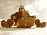 Maman et Aurian sur la luge